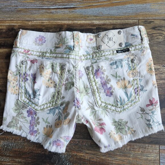 MISS ME Cargo Botanical Garden White Denim Shorts Zip Pocket Frayed Hem - Picture 3 of 11